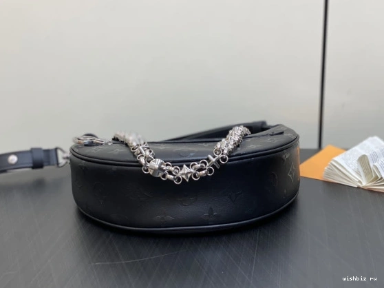 WIS LOOP-23*13*6CM VUITTON LOUIS 0817